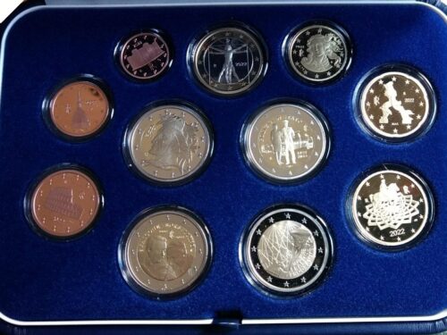 IPZS – Serie Annuale 11 pezzi Fondo Specchio con le tre monete da 2 euro commemorative 2022